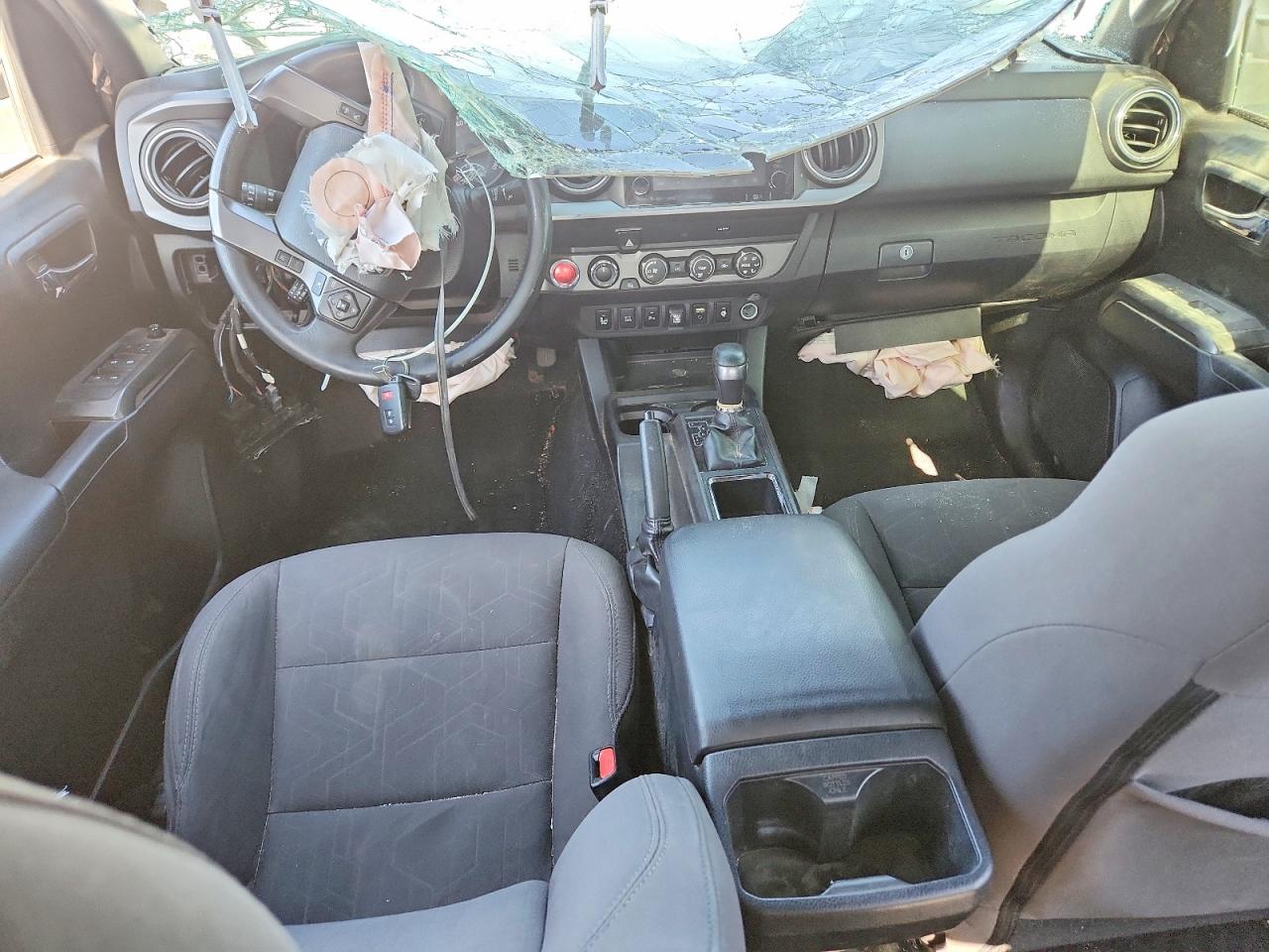 2019 TOYOTA TACOMA DOUBLE CAB photo 8