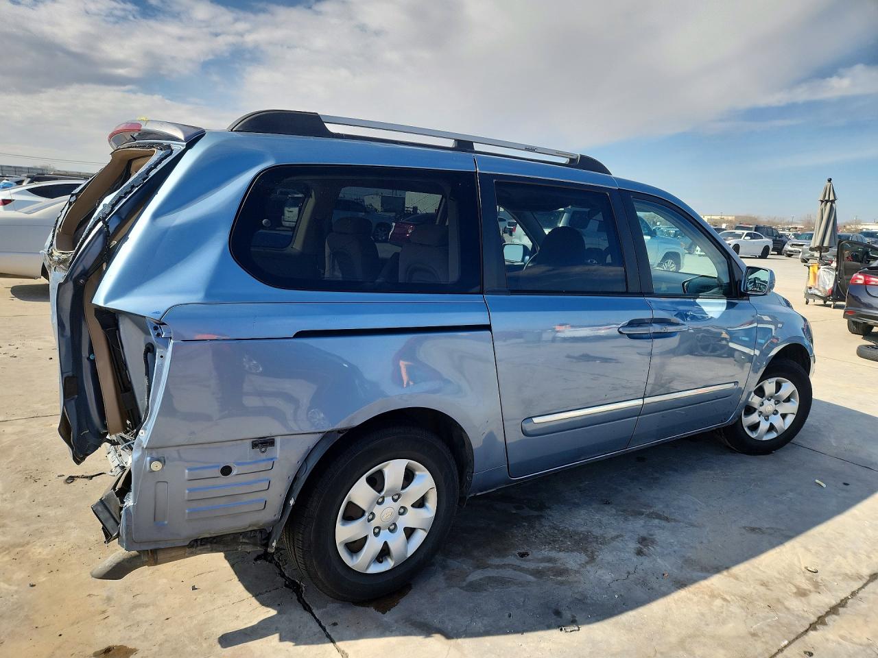 2007 HYUNDAI ENTOURAGE photo 3