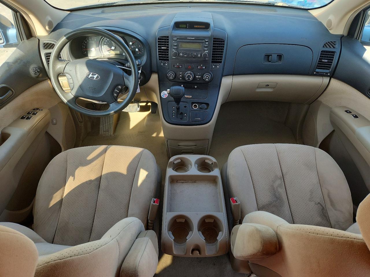 2007 HYUNDAI ENTOURAGE photo 8