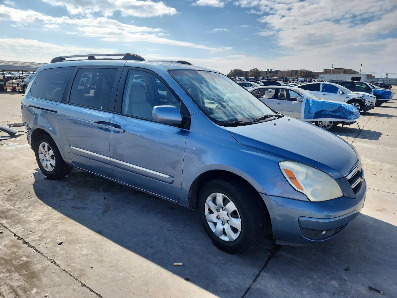 2007 HYUNDAI ENTOURAGE photo 4