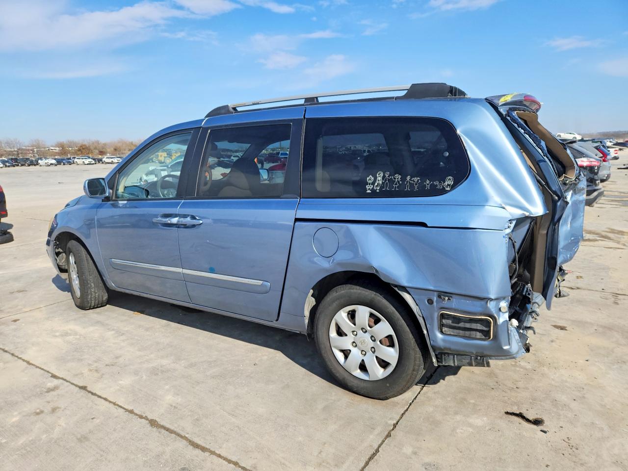 2007 HYUNDAI ENTOURAGE photo 2