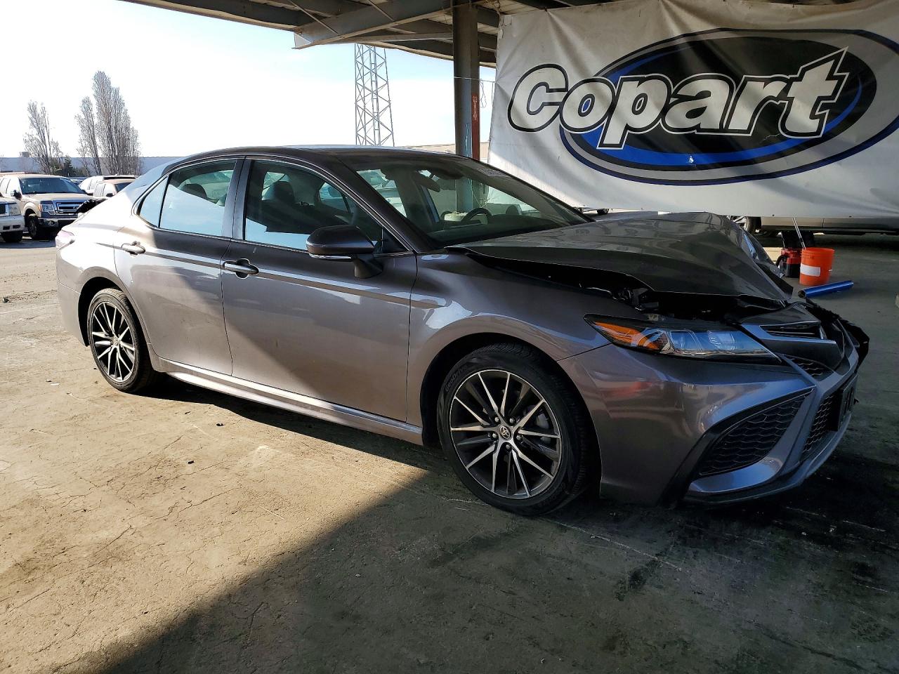 2022 TOYOTA CAMRY SE photo 7
