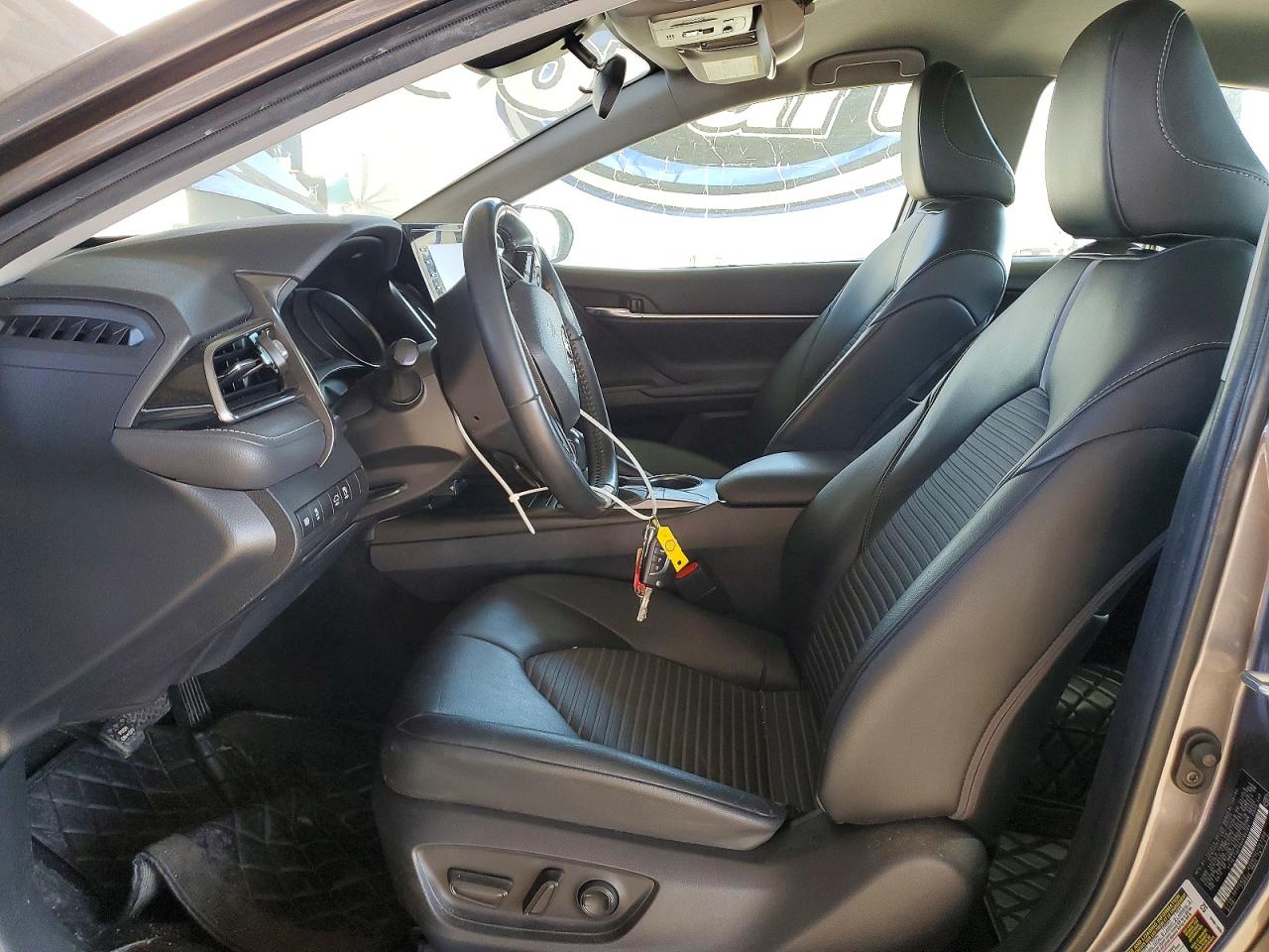 2022 TOYOTA CAMRY SE photo 13