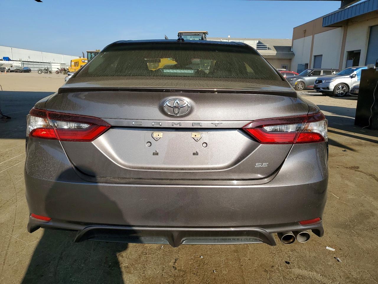 2022 TOYOTA CAMRY SE photo 11