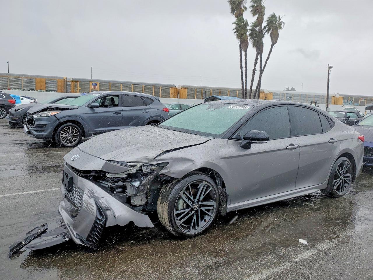 2025 TOYOTA CAMRY