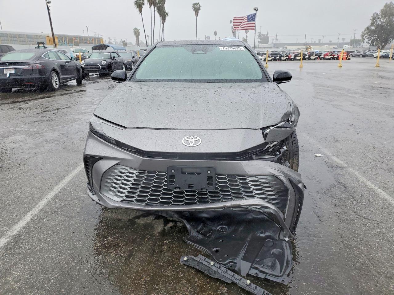 2025 TOYOTA CAMRY XSE photo 9