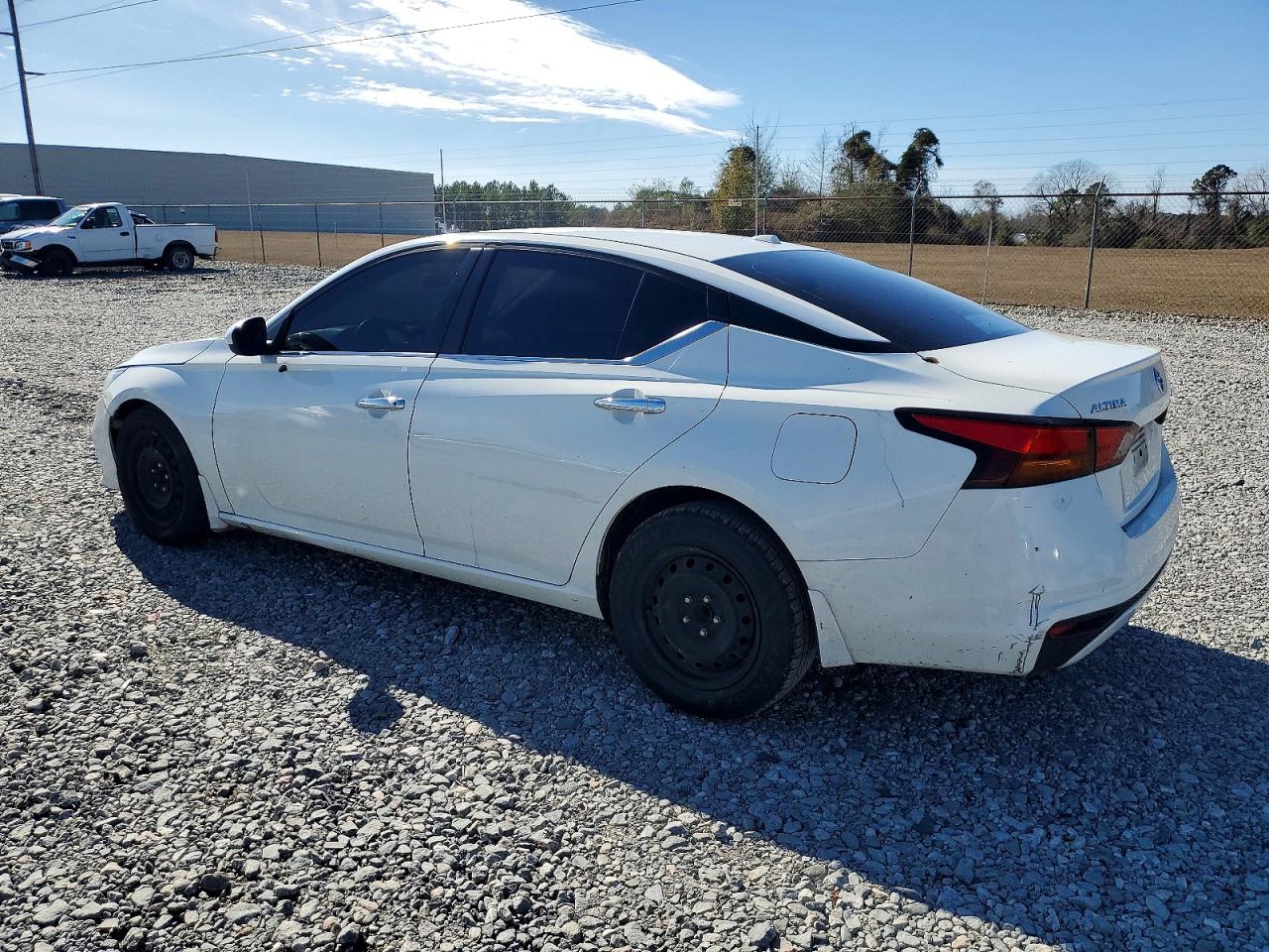 2019 NISSAN ALTIMA S photo 3