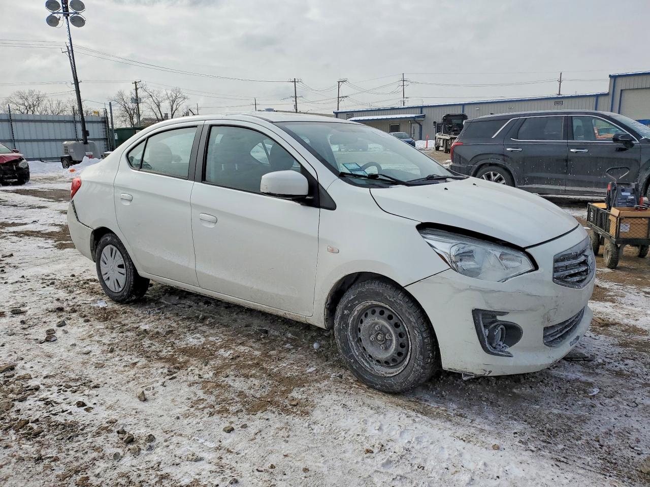 2018 MITSUBISHI MIRAGE photo 4
