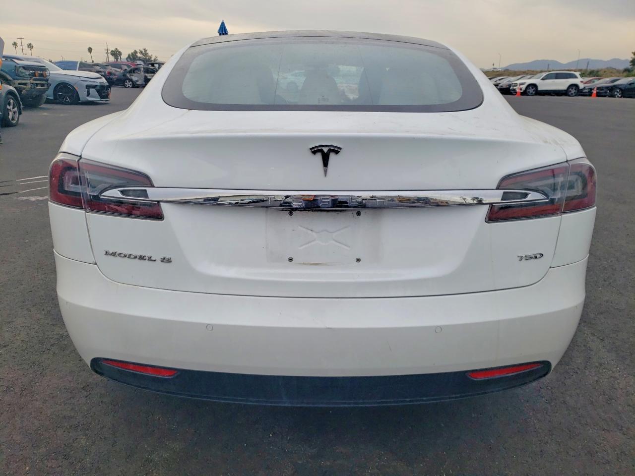 2018 TESLA MODEL S photo 11