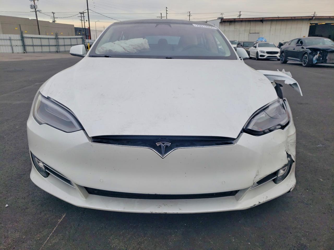 2018 TESLA MODEL S photo 9