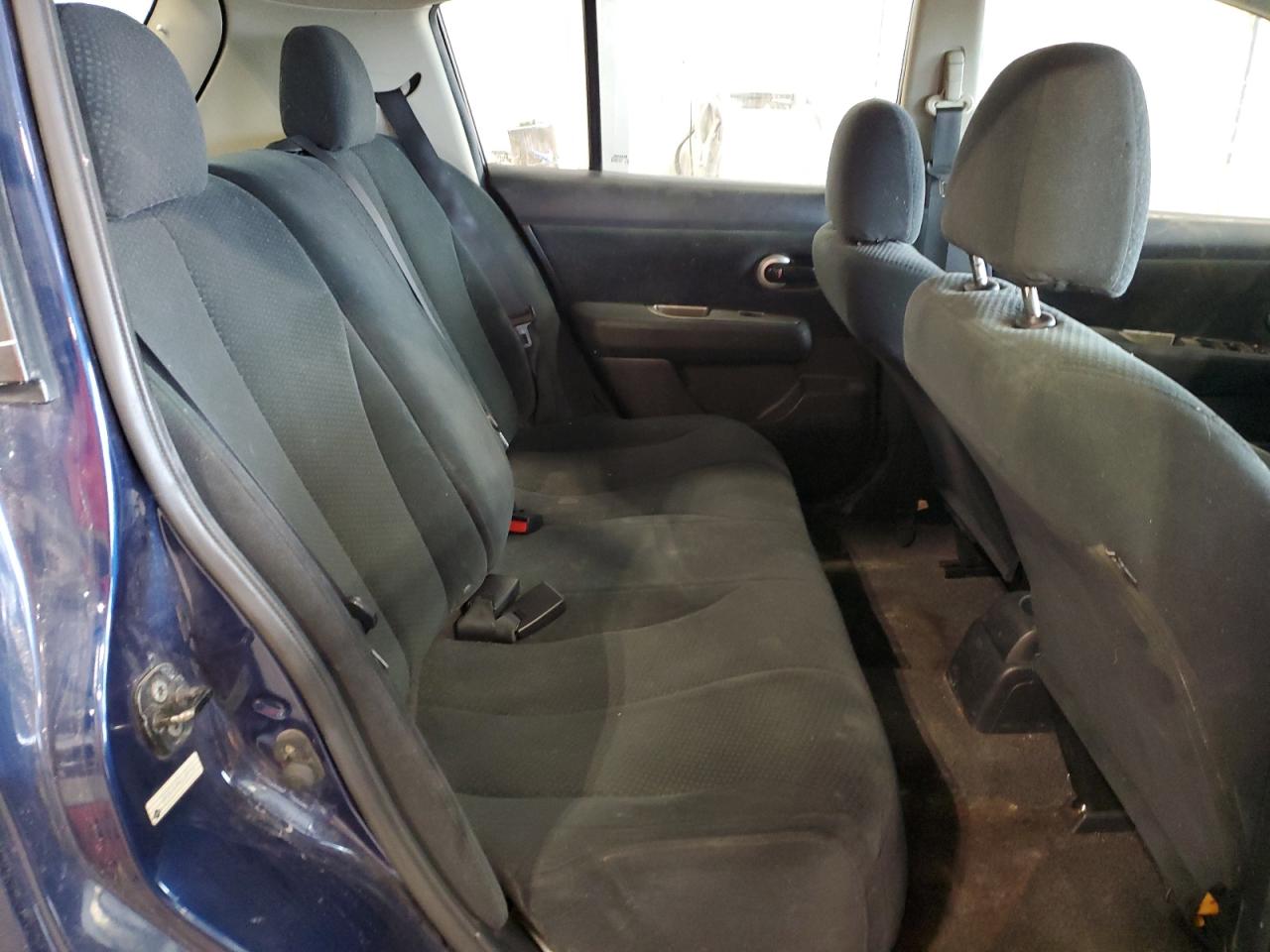 2012 NISSAN VERSA S photo 19