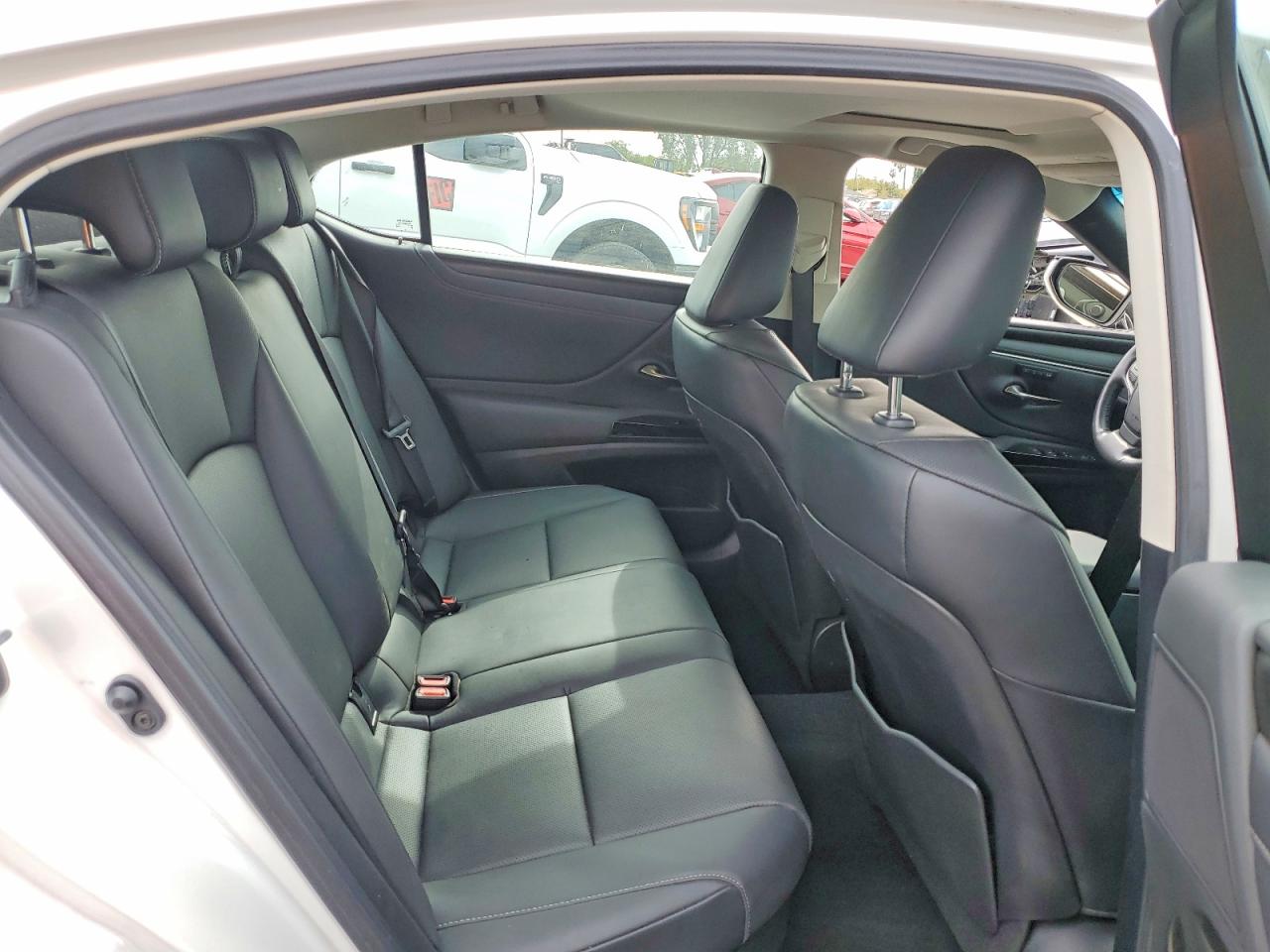 2024 LEXUS ES 300H BASE photo 28