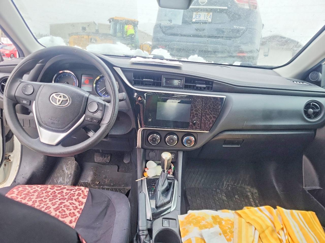 2019 TOYOTA COROLLA L photo 15