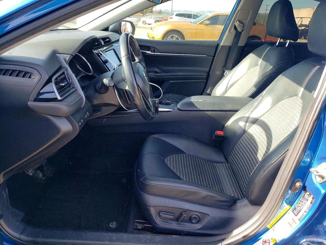2019 TOYOTA CAMRY L photo 19
