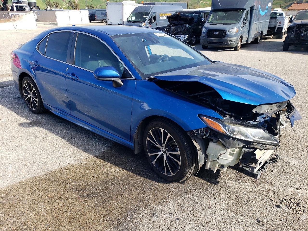 2019 TOYOTA CAMRY L photo 10