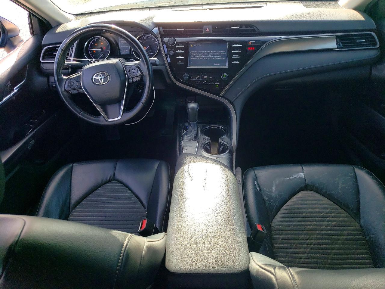 2019 TOYOTA CAMRY L photo 22