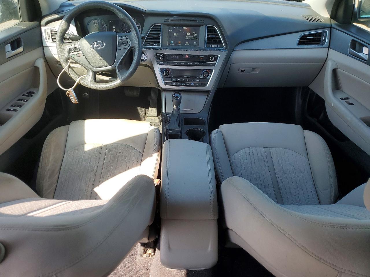 2017 HYUNDAI SONATA HYBRID photo 8