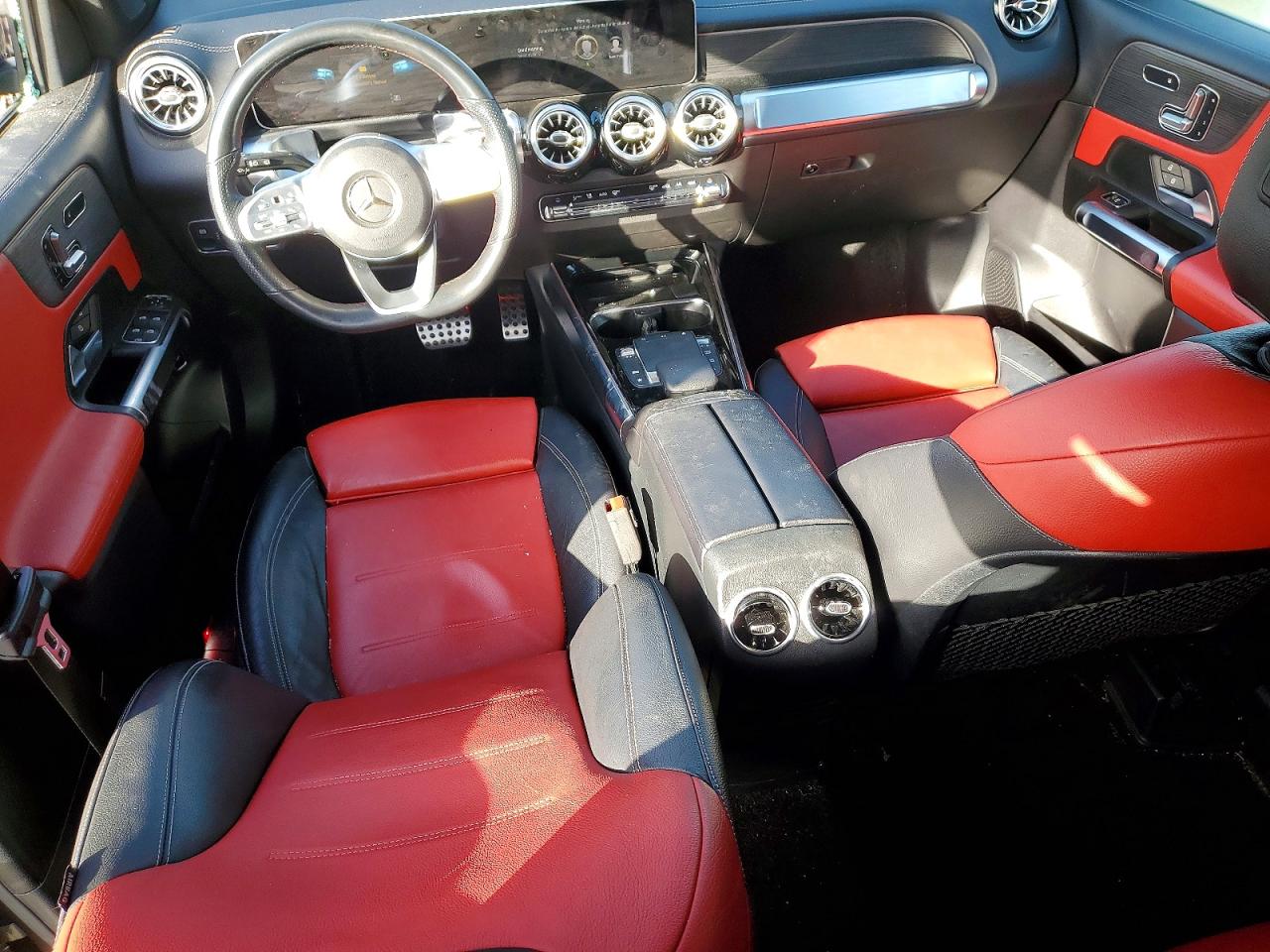 2021 MERCEDES-BENZ GLB 250 photo 8