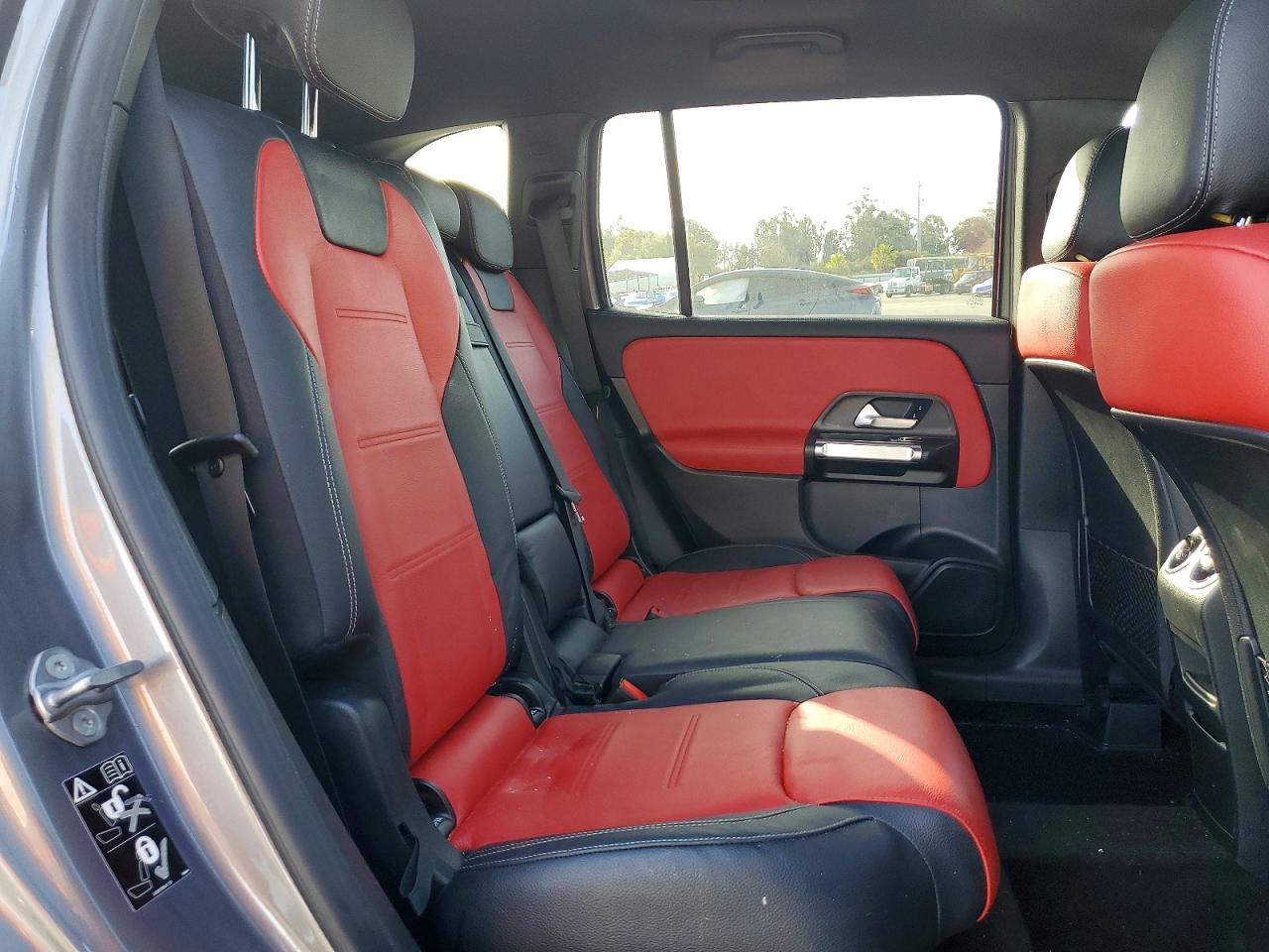 2021 MERCEDES-BENZ GLB 250 photo 10