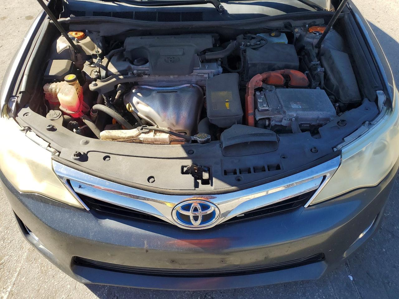 2014 TOYOTA CAMRY HYBRID photo 31