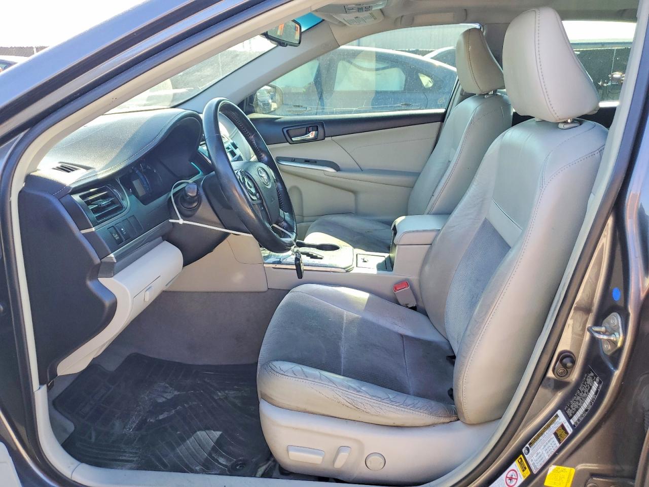 2014 TOYOTA CAMRY HYBRID photo 19
