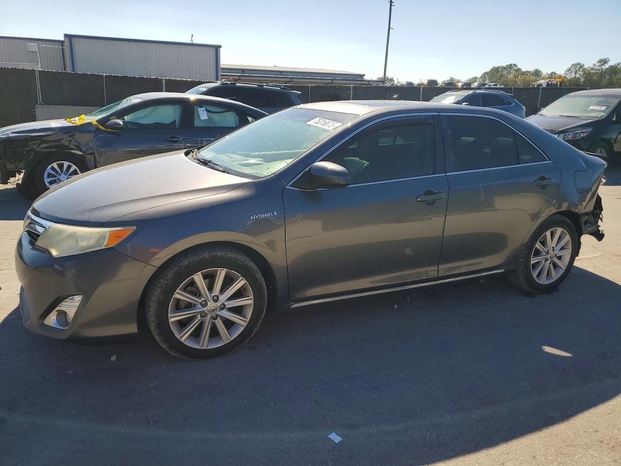 2014 TOYOTA CAMRY