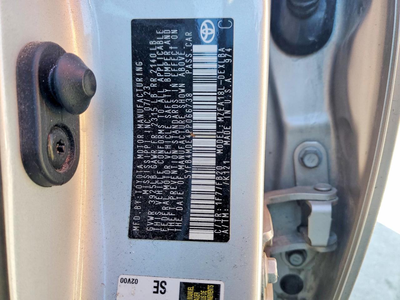 2023 TOYOTA COROLLA LE photo 34