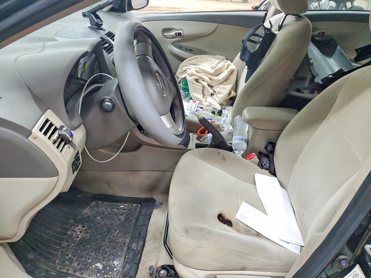 2010 TOYOTA COROLLA BASE photo 13