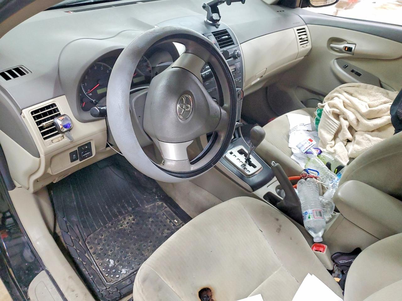 2010 TOYOTA COROLLA BASE photo 15