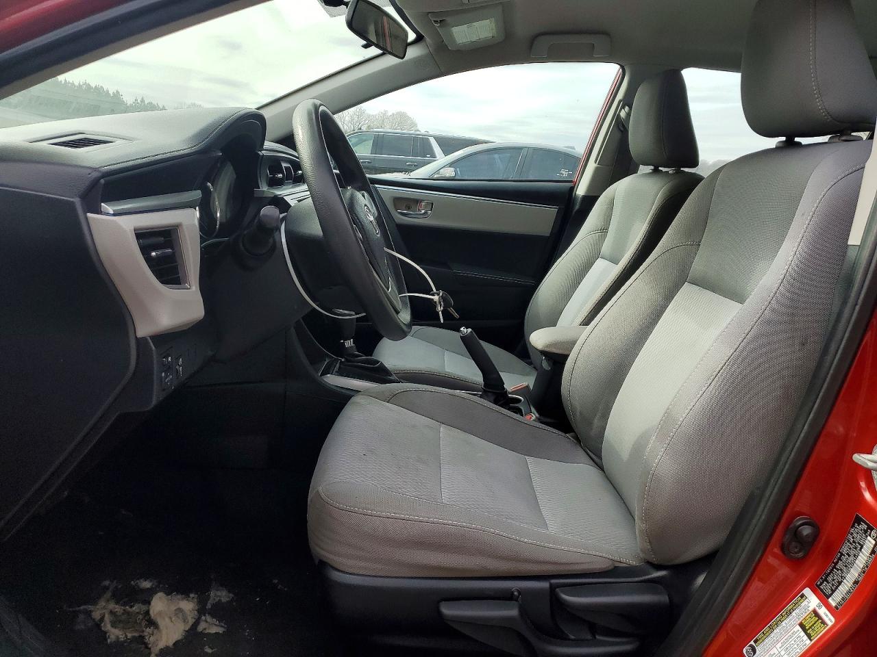 2015 TOYOTA COROLLA photo 19