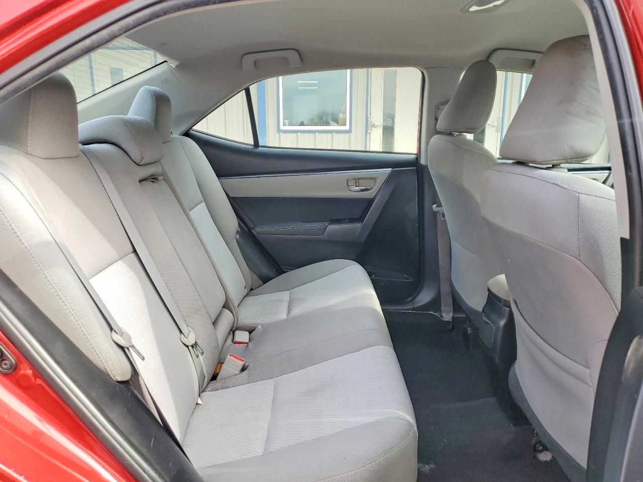 2015 TOYOTA COROLLA photo 28