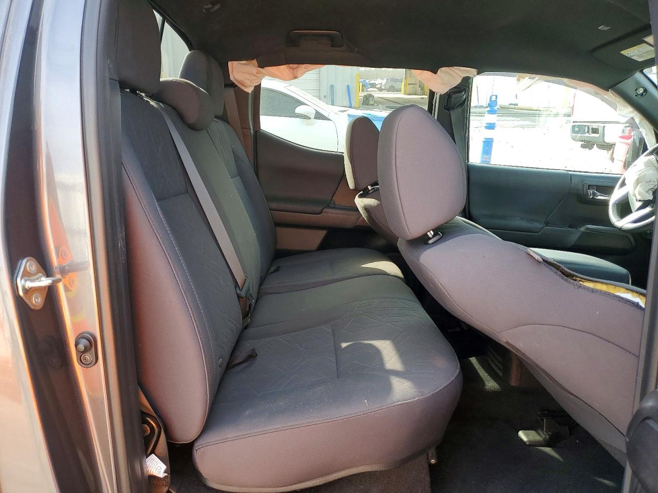 2019 TOYOTA TACOMA TRD SPORT photo 19