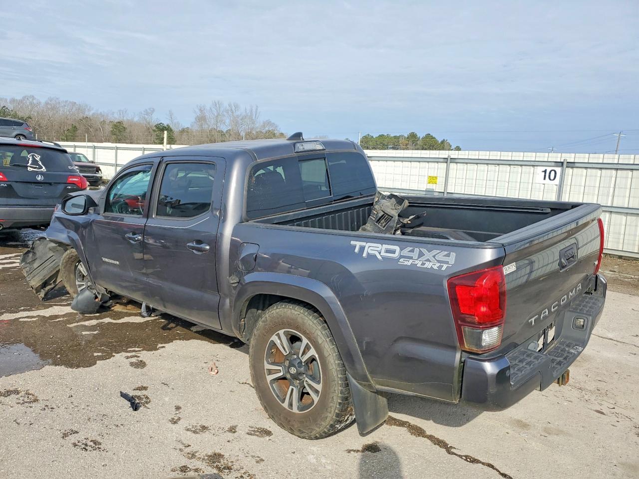 2019 TOYOTA TACOMA TRD SPORT photo 3