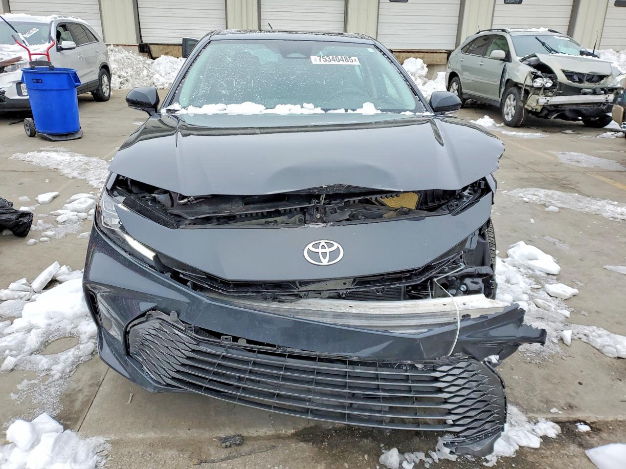 2025 TOYOTA CAMRY XSE photo 5