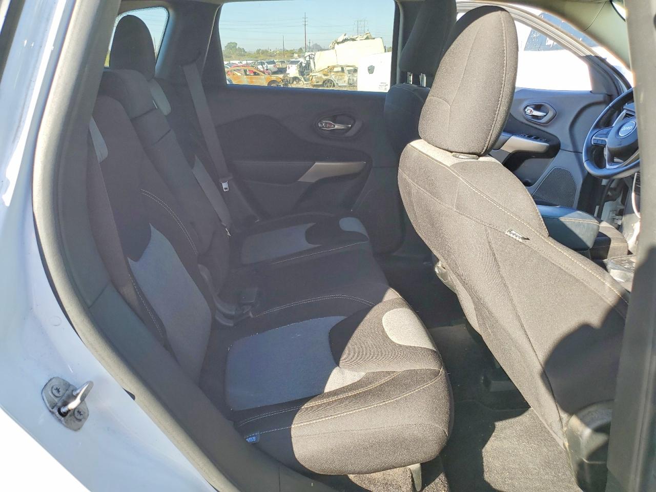 2018 JEEP CHEROKEE LATITUDE photo 31