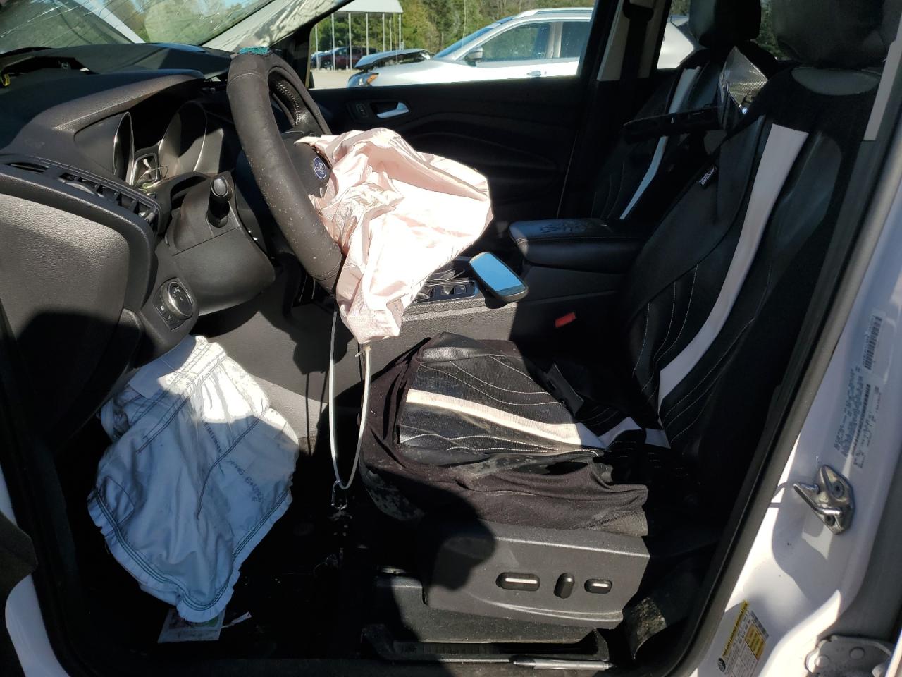2018 FORD ESCAPE SE photo 19