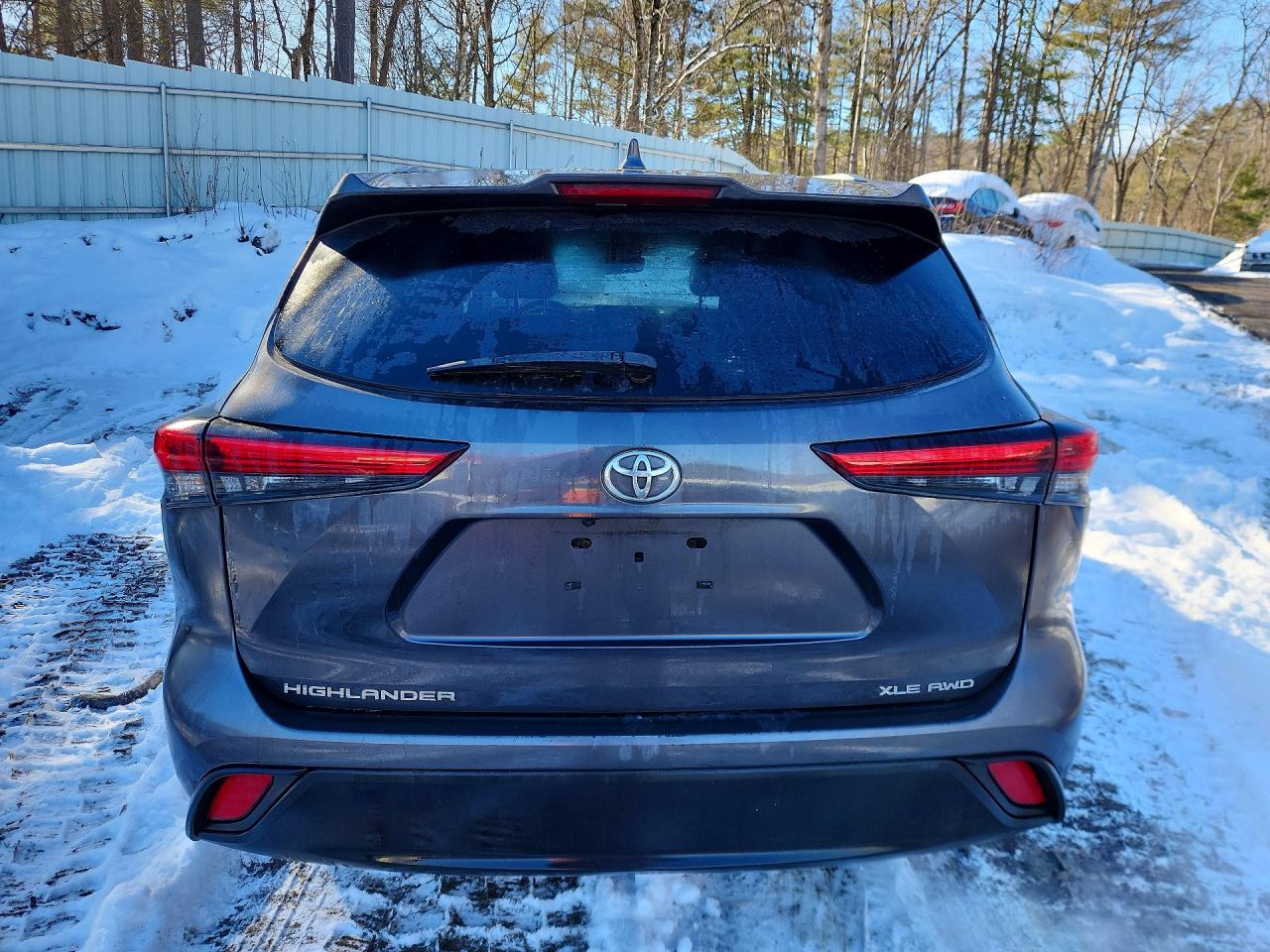 2022 TOYOTA HIGHLANDER XLE photo 16