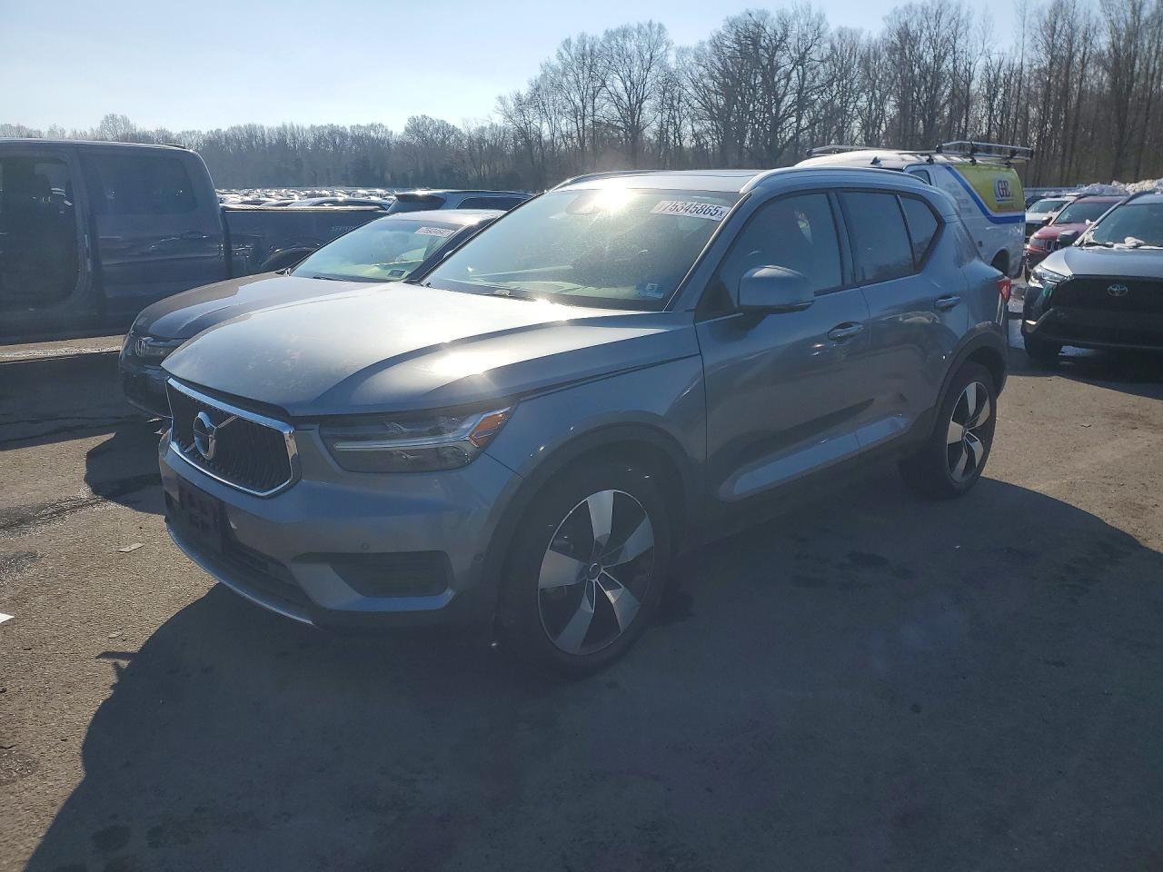 2019 VOLVO XC40