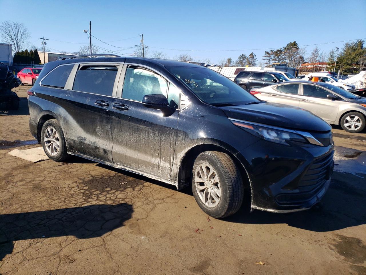 2025 TOYOTA SIENNA LE 8-PASSENGER photo 7