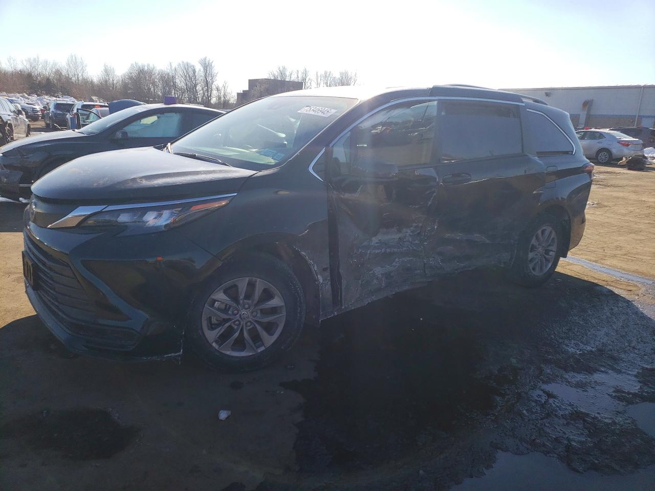 2025 TOYOTA SIENNA