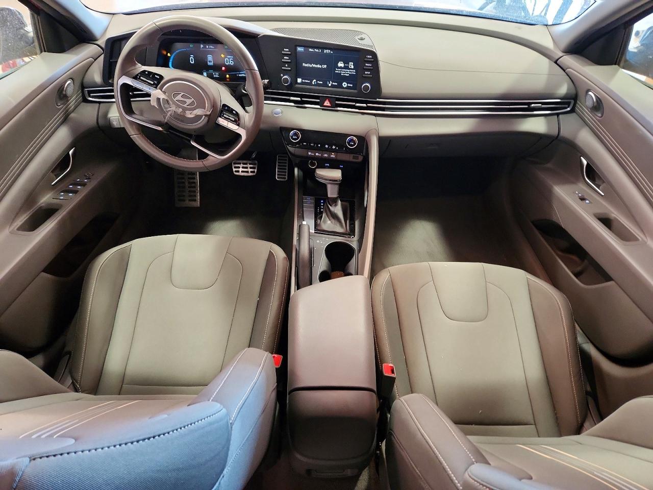 2025 HYUNDAI ELANTRA SEL SPORT photo 22