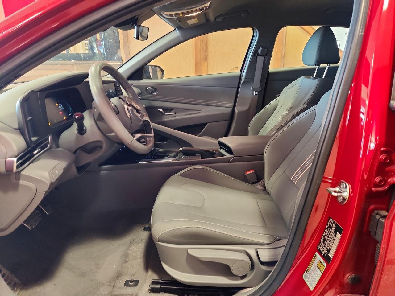 2025 HYUNDAI ELANTRA SEL SPORT photo 19