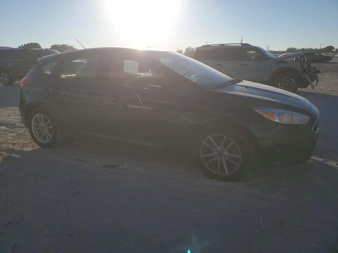2015 FORD FOCUS SE photo 7