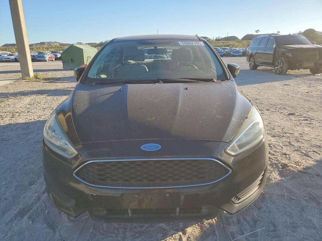 2015 FORD FOCUS SE photo 9