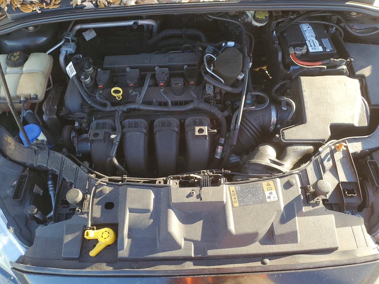 2015 FORD FOCUS SE photo 21