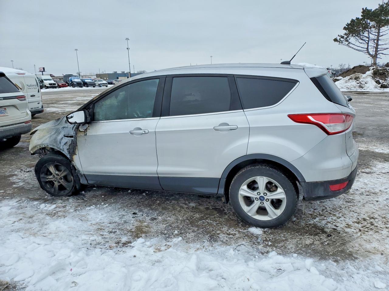 2015 FORD ESCAPE SE photo 2