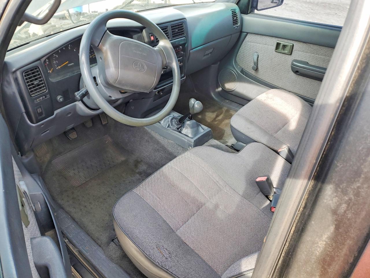 1996 TOYOTA TACOMA XTRACAB photo 15