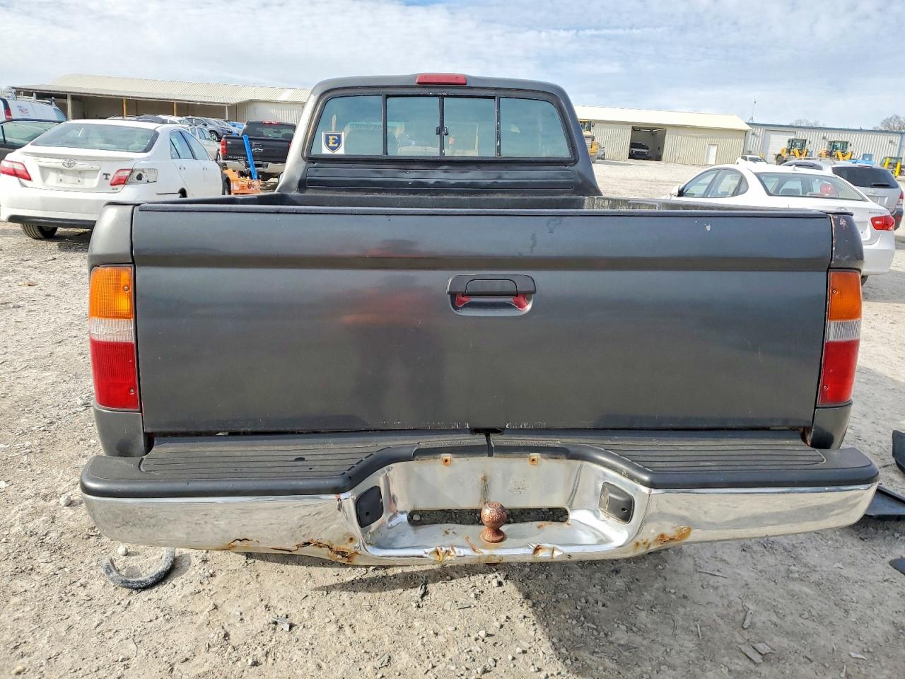 1996 TOYOTA TACOMA XTRACAB photo 11