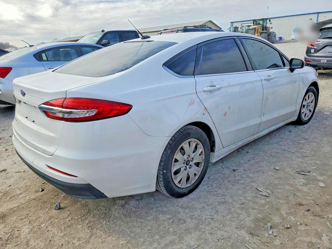 2019 FORD FUSION S photo 5