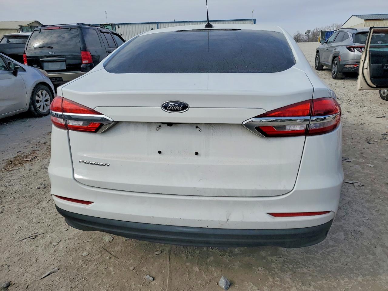 2019 FORD FUSION S photo 11